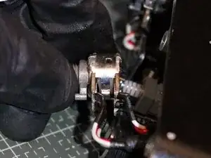 [Prerequisite] Avid Fast Track Solo Potentiometer Cleaning Step