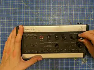 Behringer Powerplay P16-M button and controls board removal