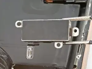 iPhone 16 Pro Taptic Engine Installation