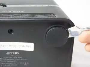 Disassembling TDK Life on Record bottom panel