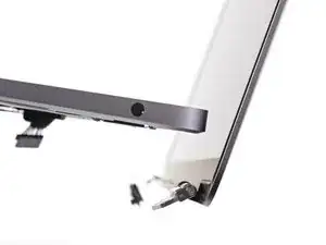 MacBook Air 13" Late 2020 Screen Replacement