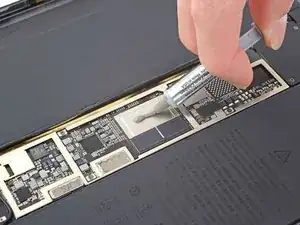 Substituiçao da pasta térmica do iPad Pro