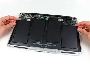 Substituição da bateria do MacBook Air 13" de meados de 2012