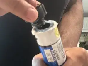 How to Repair a Broken Pool Cue