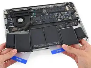 Substituição da bateria do MacBook Pro 13" com tela Retina Final 2013