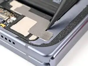 Google Pixel 10 Pro Fold Loudspeaker Removal