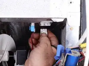 TiYrF4gBNX2gAlRU