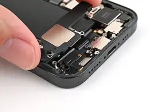 iPhone 16e Loudspeaker Installation