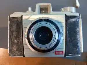 Disassembling Kodak 'Bantam' Colorsnap Front Lens