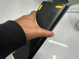 iHWNaLKEUGIiybXi