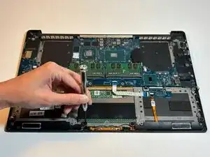 iT5lYvKpoweUAiru