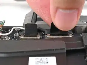 Framework Laptop 16 Display Cable Installation (eDP)