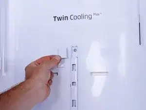 lAORpBvWcLnl2XhV