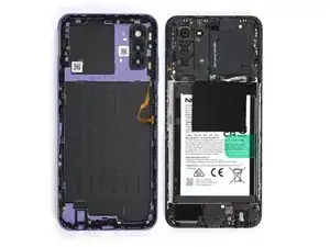 Remoção da tampa traseira do Nokia G42 5G