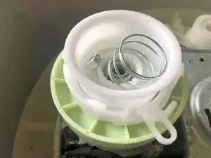 r2EboX4ZGlToWPZQ