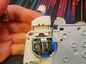 r2fwOs1iXNUhR2yZ
