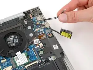 Liberação dos cabos da ventoinha do EliteBook 840 Aero G8 da HP