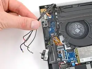 Liberação dos cabos da ventoinha do EliteBook 840 G9 da HP