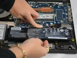 Lenovo V15-IIL 82C5 Battery Disconnection