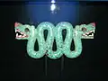 Serpente asteca de turquesa representando o deus da chuva Tlaloc