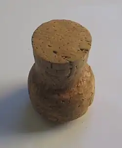 el corcho de la botella de champán