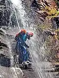 el barranquisme (o canyoning)