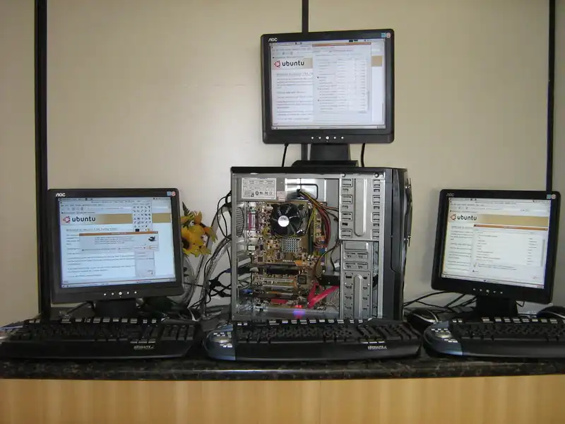 Multiterminal com 3 terminais usando Ubuntu feisty e xephyr