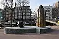 Monumento a Espinoza perto do local onde ele viveu em Amsterdã
