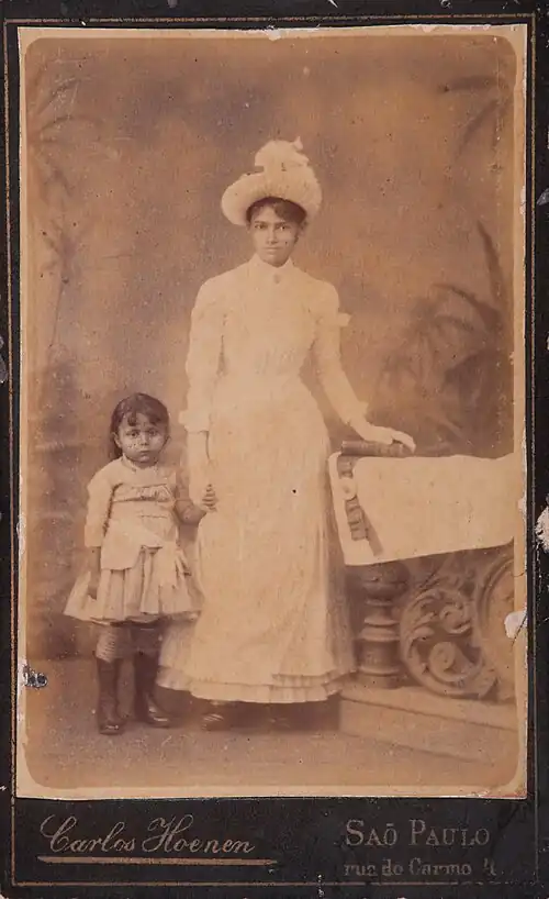Adelaide Lemos e Menina Anônima