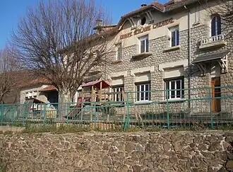 Escola de Serres-sur-Arget.