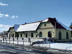 Antigo prédio da usina elétrica de 1925 na rua Warszawskie, 18