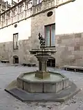 Fonte de Sant Jordi, no pátio das Laranjeiras