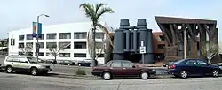 Giant Binoculars, Chiat/Day Building, Veneza, Los Angeles, California, EUA