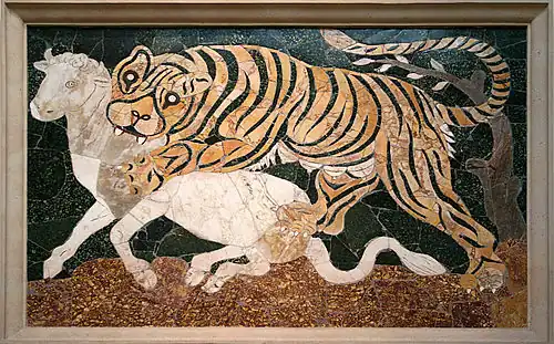 Opus sectile romano mostrando bezerro sendo atacado por um tigre, segundo quartel do século IV