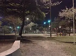 Praça Delfos (Praça B) em Curicica a noite