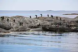 Desembarque de fuzileiros numa ilha sueca
