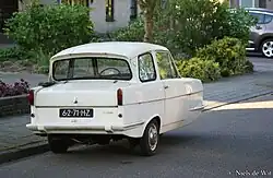 Vista traseira de Regal 3-30 (1969)