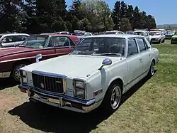 Mazda Luce Legato (pré-facelift do Mazda 929L).