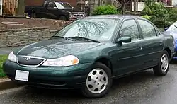 Mercury Mystique de 1998.