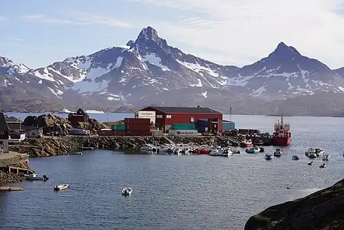 O porto de Tassiilaq