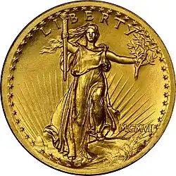 A deusa Liberdade é retratada na moeda de águia dupla (20 dólares) em alto relevo dos Estados Unidos da América, desenhada por Augustus Saint-Gaudens.