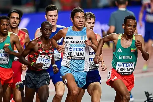 A disputa dos 5&nbsp;000 metros.