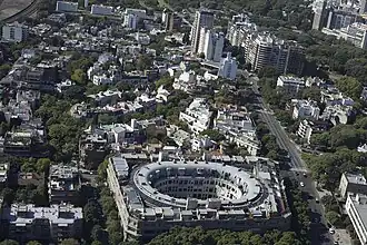 Palermo Parque, com sua arborização de bairro-jardim.