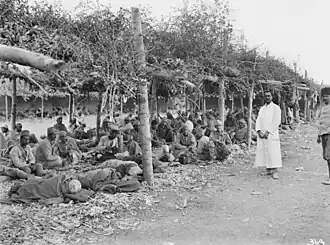 Prisioneiros no campo de Kaukab