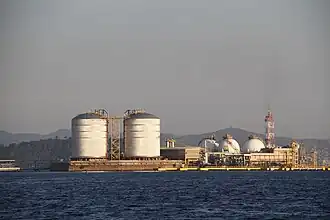 File:A Petrobras também na Baia da Guanabara - RJ (14813335772).jpg