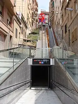 Acesso a estação pela carrera Beat Almató.