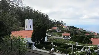 Igreja e cemitério das Achadas da Cruz