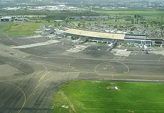 Aeroporto Internacional Aimé Césaire, em Le Lamentin.