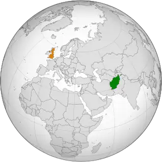 Mapa indicando localização do Afeganistão e do Reino Unido.
