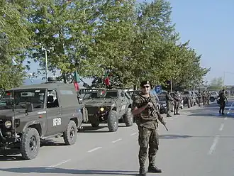Tropas do Exército Português em operação de paz no Kosovo.